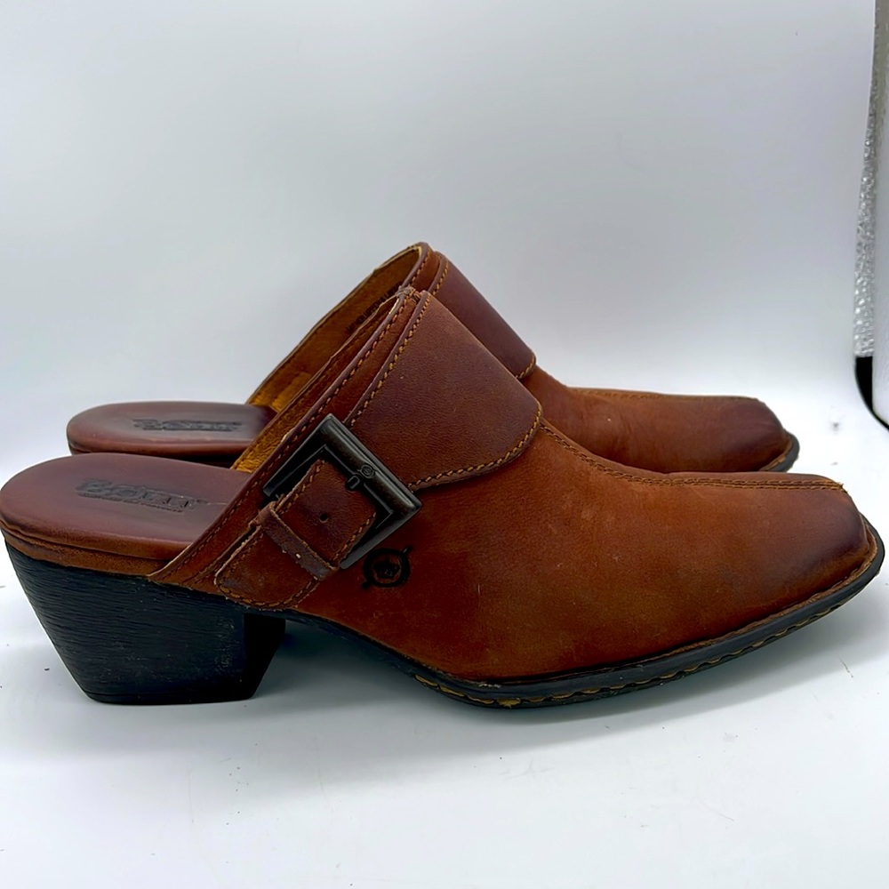Born Leather Upper & lining Mule Sz 8 slight Distressing Brown